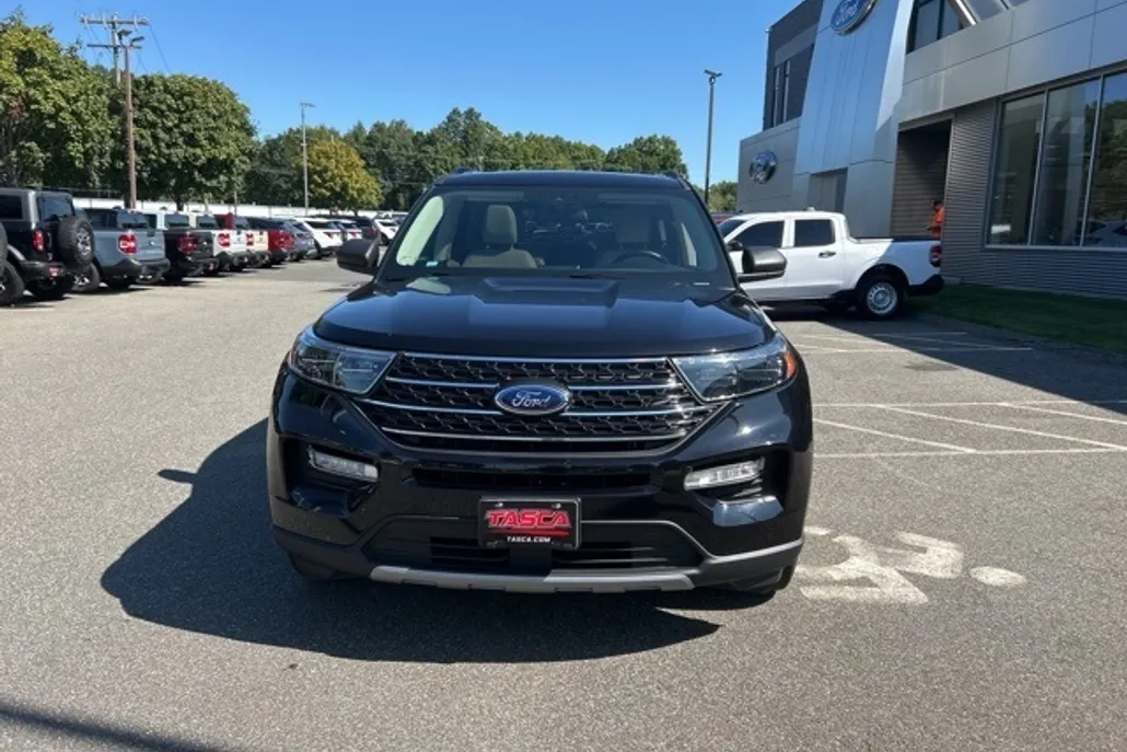 2022 Ford Explorer XLT photo 1