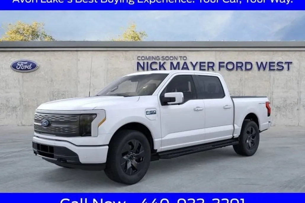 2025 Ford F-150 Lightning Lariat photo 1
