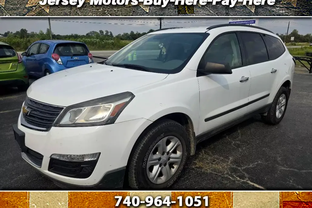 2016 Chevrolet Traverse LS photo 1