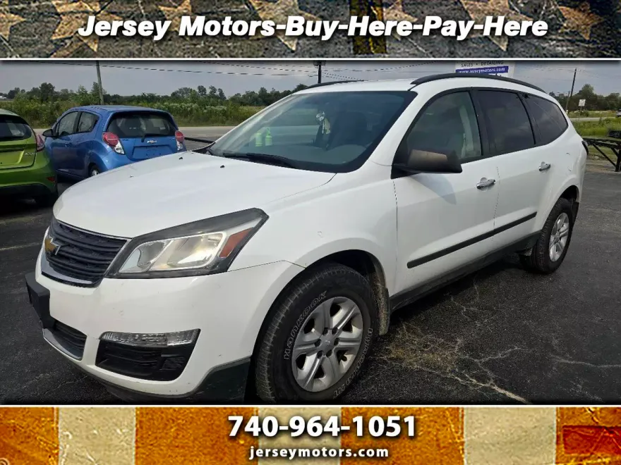 2016 Chevrolet Traverse LS photo 1
