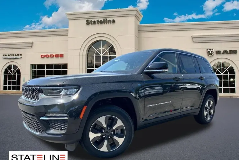2024 Jeep Cherokee 4xe Sport photo 1