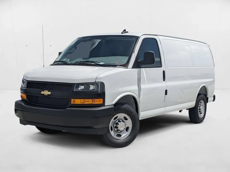 2025 Chevrolet Express Cargo 2500 Base photo 1