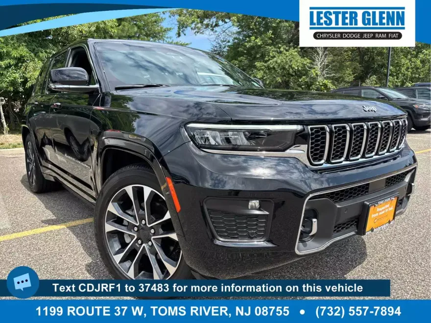 2023 Jeep Grand Cherokee Overland photo 1