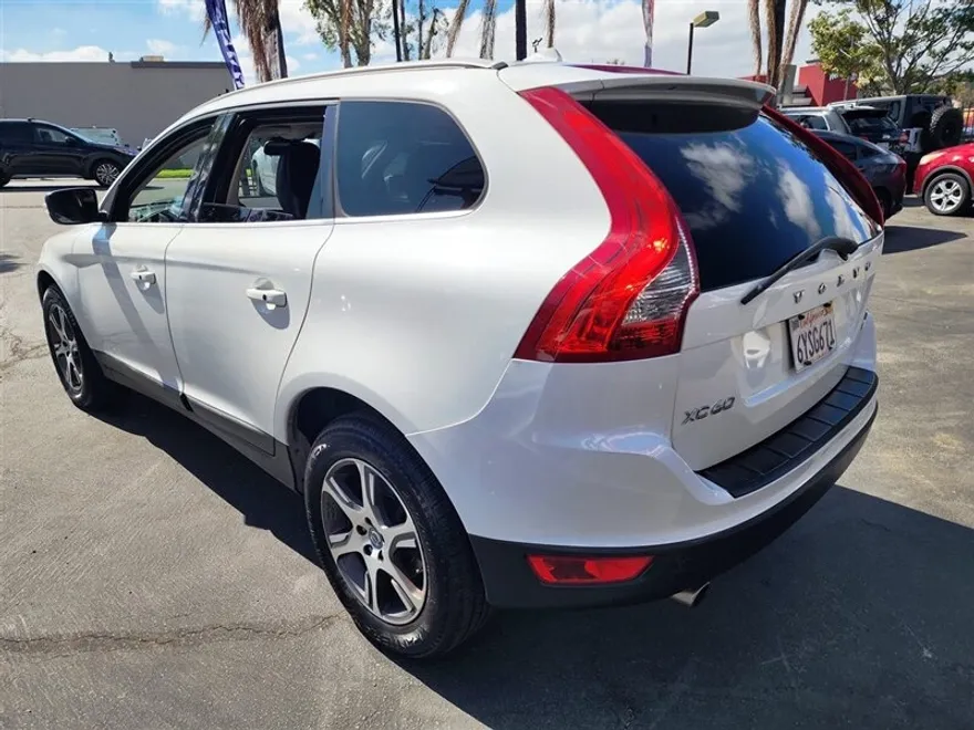2013 Volvo XC60 T6 photo 1