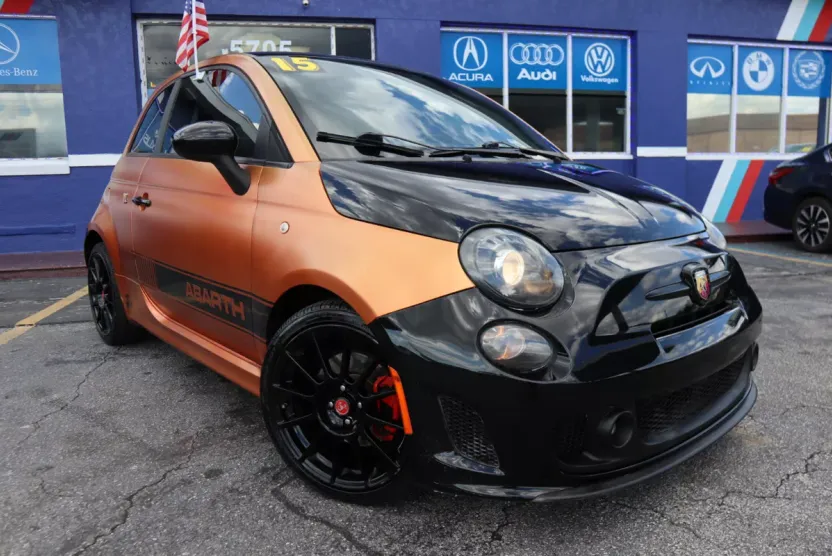 2015 Fiat 500 Abarth photo 1