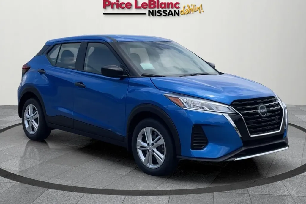 2025 Nissan Kicks Play S photo 1