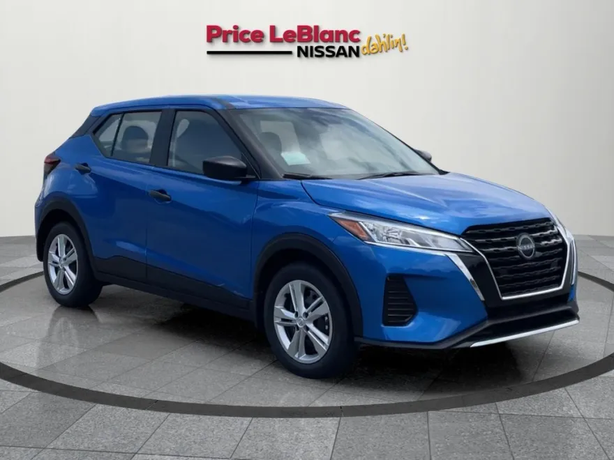 2025 Nissan Kicks Play S photo 1