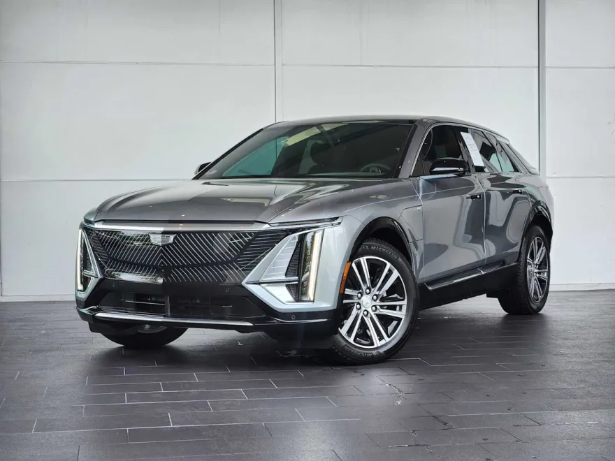 2025 Cadillac Lyriq Luxury photo 1