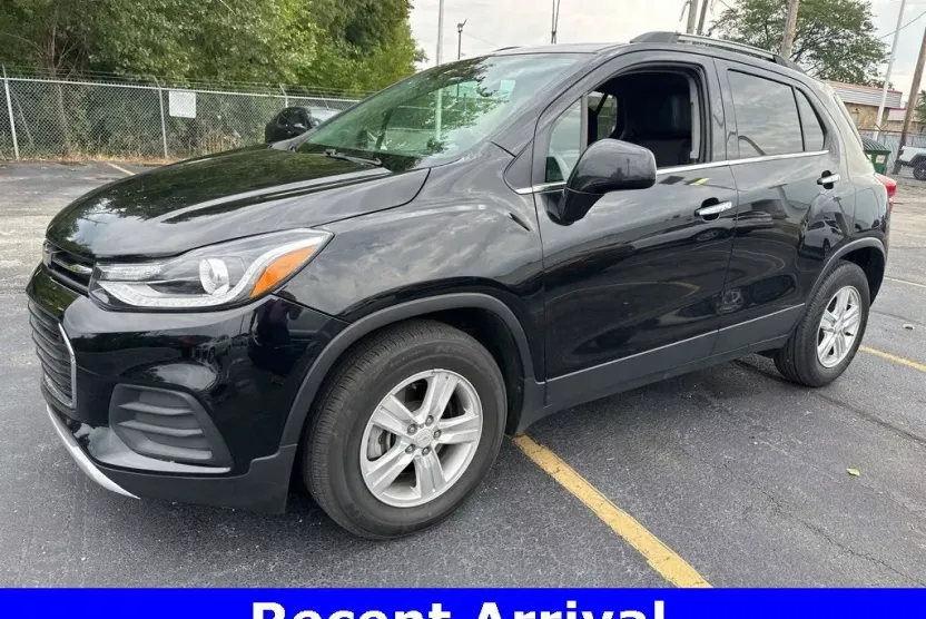 2020 Chevrolet Trax LT photo 1