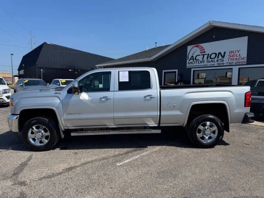 2017 Gmc Sierra SLT photo 1