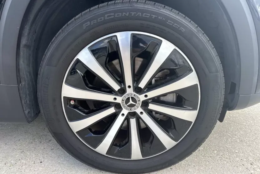 2022 Mercedes Benz GLB 250 4MATIC photo 1