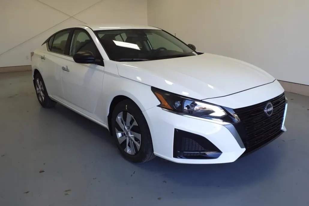 2025 Nissan Altima 2.5 S photo 1