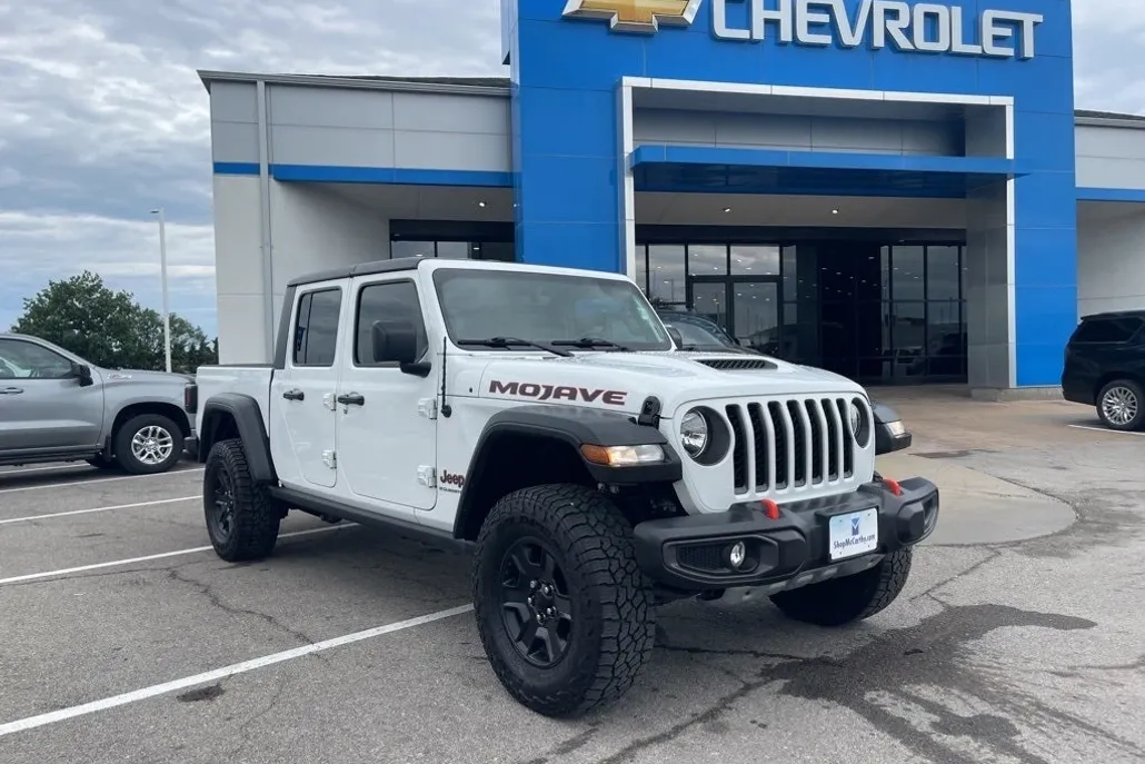 2023 Jeep Gladiator Mojave photo 1