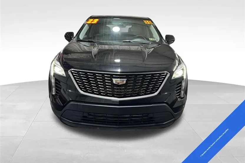 2023 Cadillac XT4 Luxury photo 1