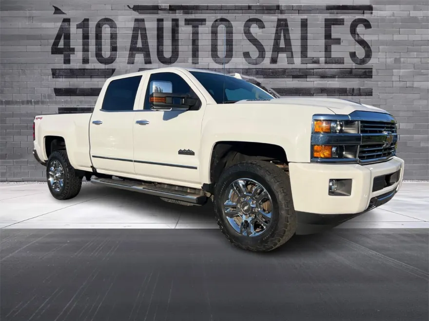 2017 Chevrolet Silverado 2500HD High Country photo 1