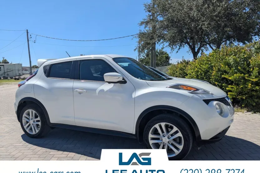 2015 Nissan Juke SL photo 1