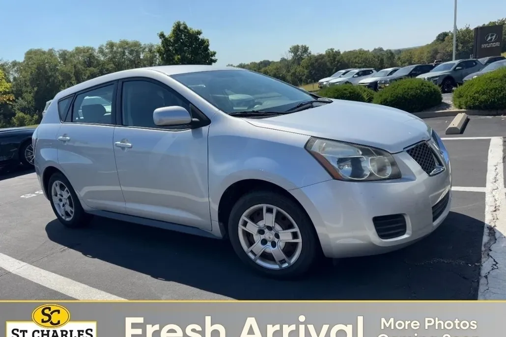 2009 Pontiac Vibe Base photo 1