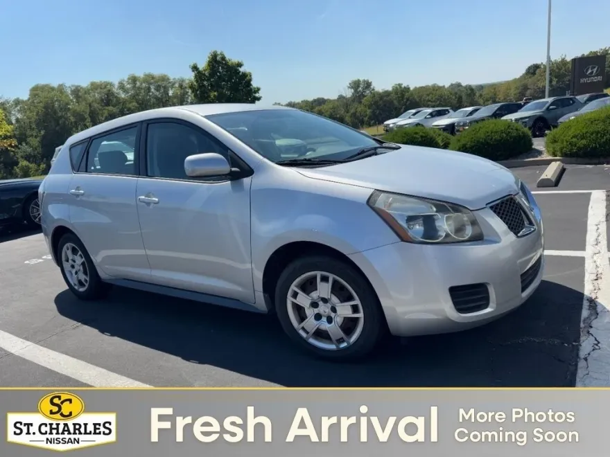 2009 Pontiac Vibe Base photo 1