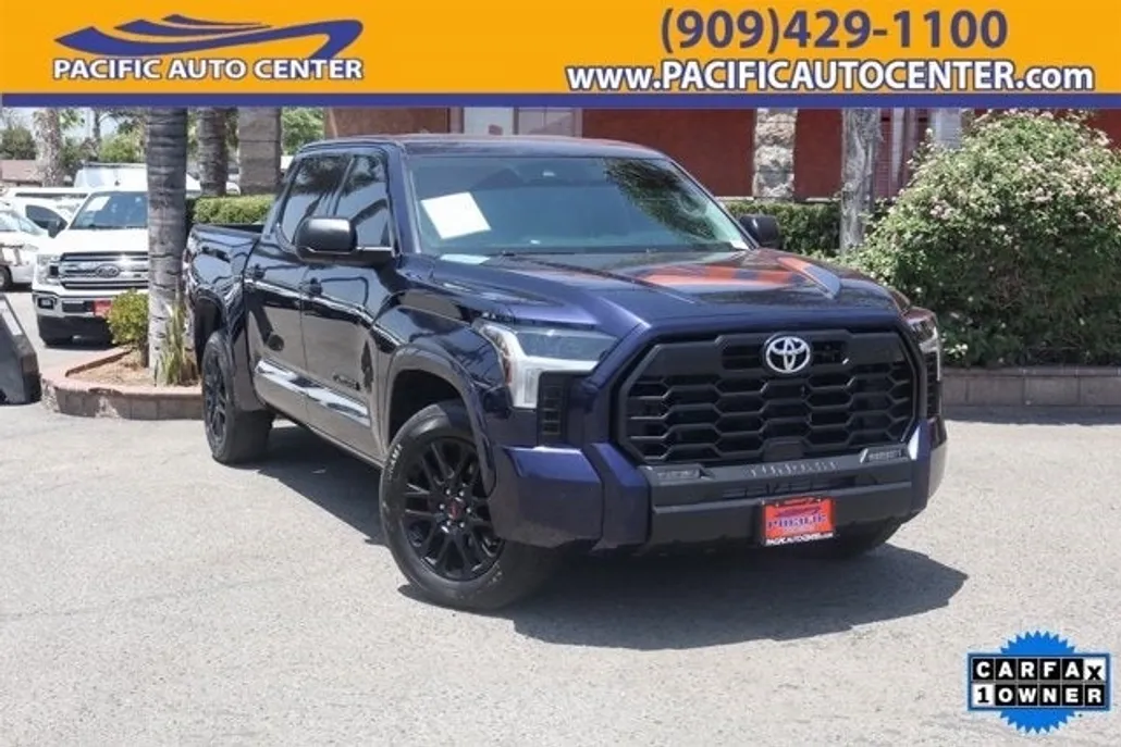 2024 Toyota Tundra SR5 photo 1