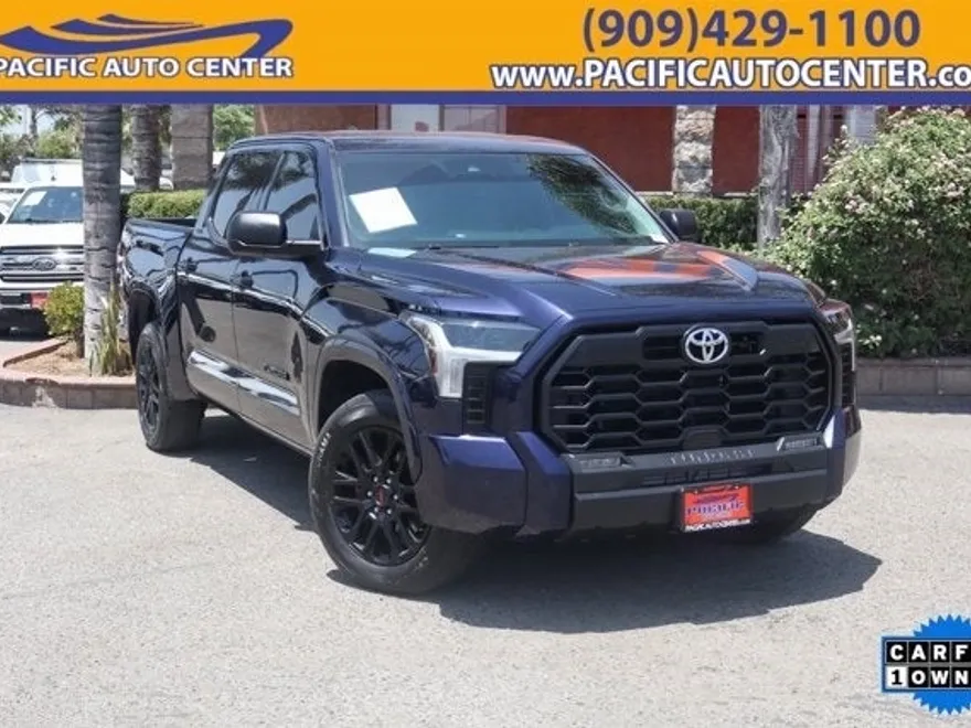 2024 Toyota Tundra SR5 photo 1