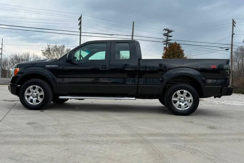 2013 Ford F-150 STX photo 1