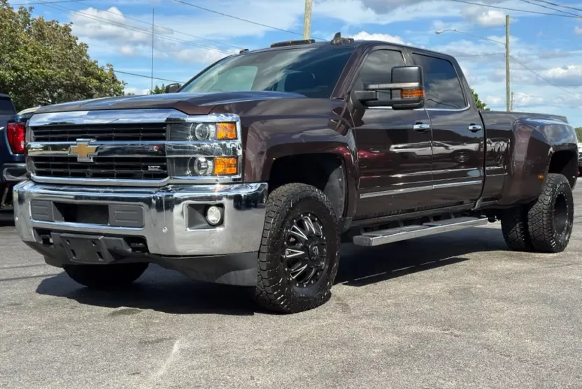 2016 Chevrolet Silverado 3500HD LTZ photo 1