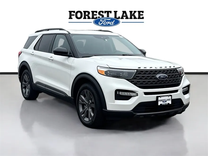 2022 Ford Explorer XLT photo 1