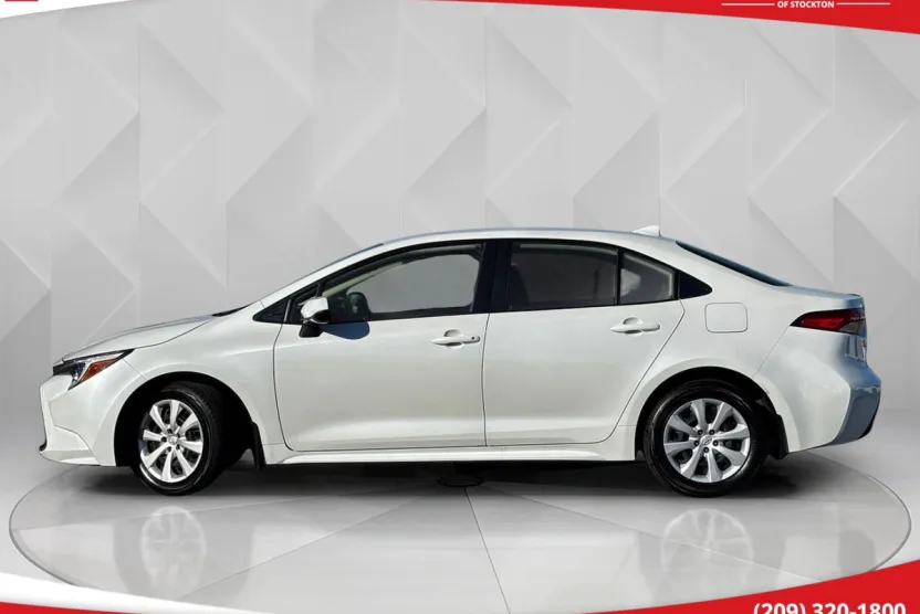 2023 Toyota Corolla Hybrid LE photo 1