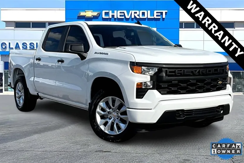 2025 Chevrolet Silverado 1500 Custom photo 1