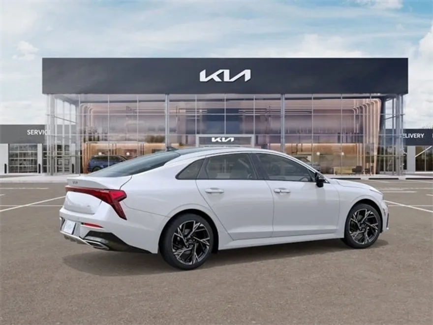 2025 Kia K5 GT-Line photo 6