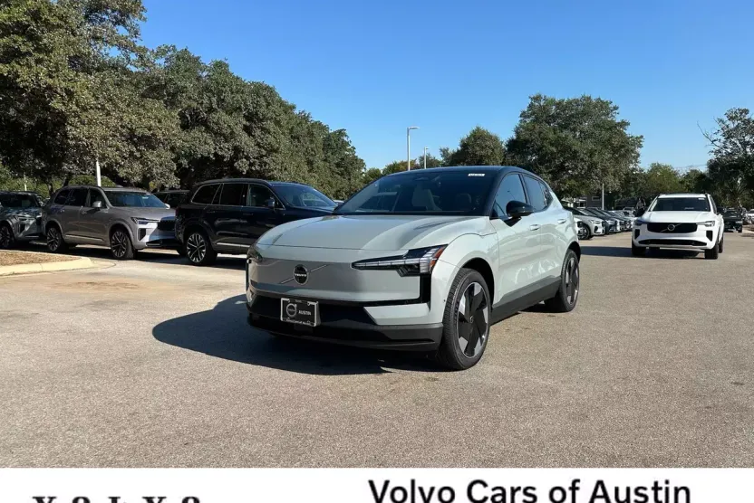2025 Volvo EX30 Ultra photo 1