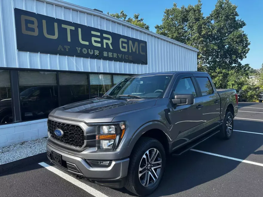 2023 Ford F-150 XL photo 1