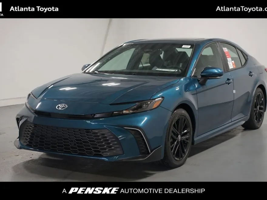 2026 Toyota Camry SE photo 1