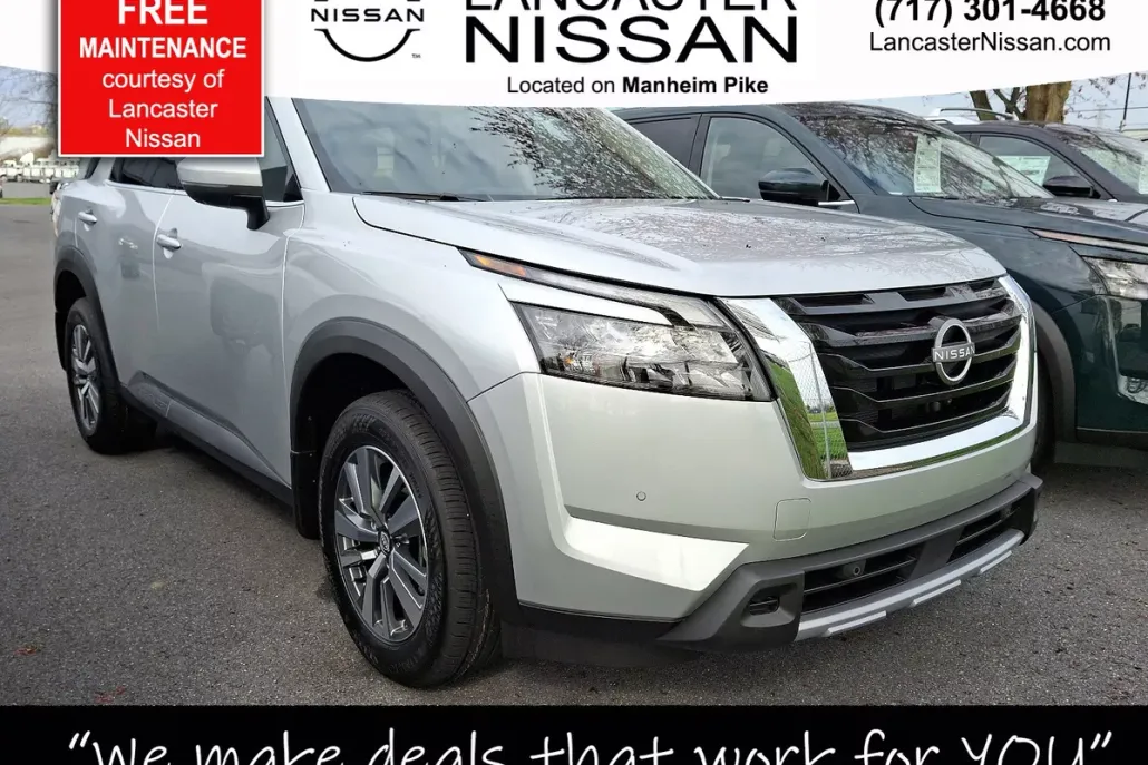 2025 Nissan Pathfinder SL photo 1
