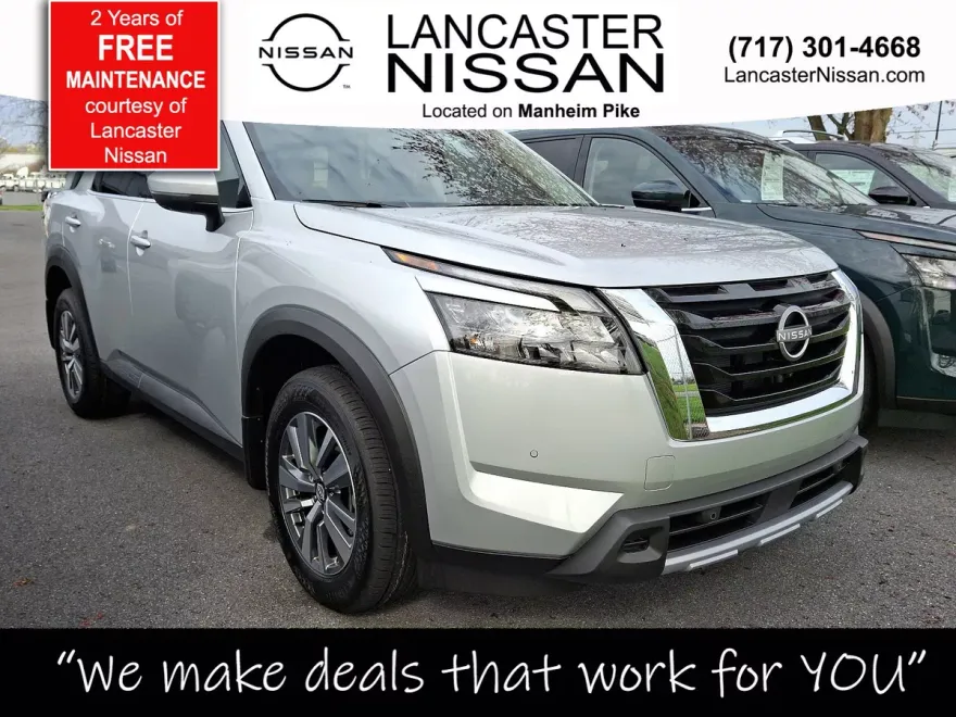 2025 Nissan Pathfinder SL photo 1