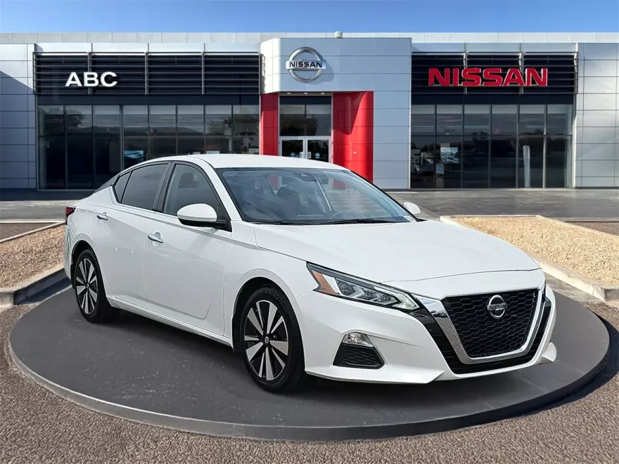 2022 Nissan Altima 2.5 SV photo 1