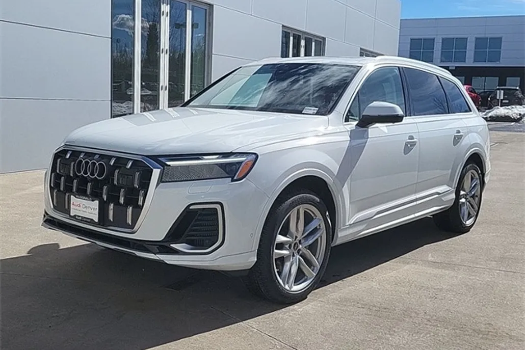 2025 Audi Q7 Premium Plus photo 1