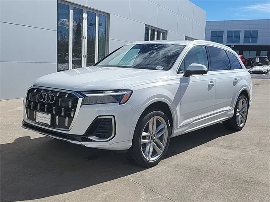 2025 Audi Q7 Premium Plus photo 1