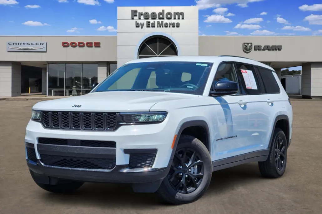 2024 Jeep Grand Cherokee Altitude photo 1