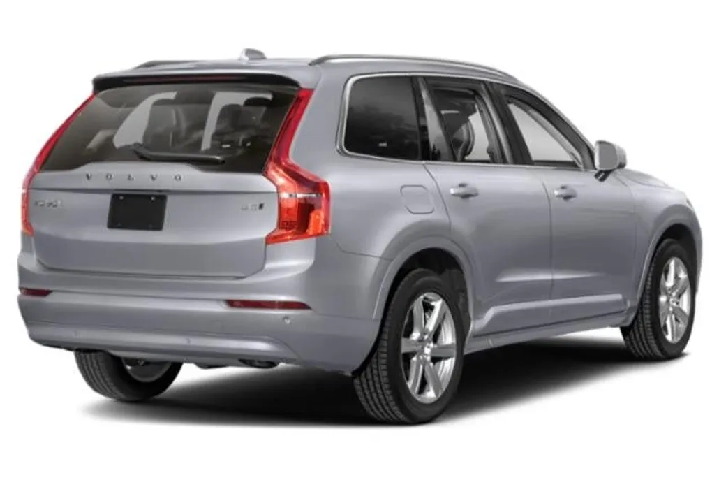 2023 Volvo XC90 Plus photo 1
