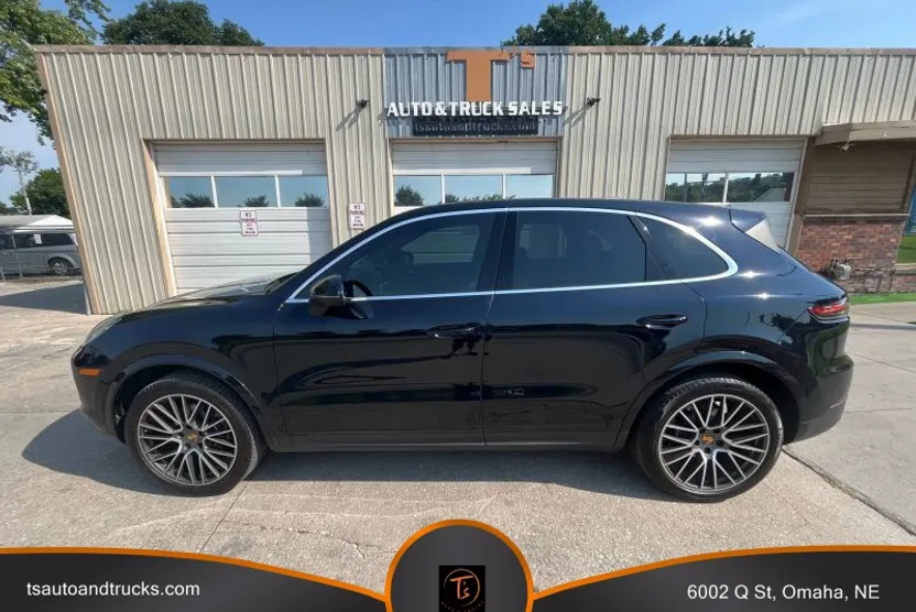 2020 Porsche Cayenne photo 1