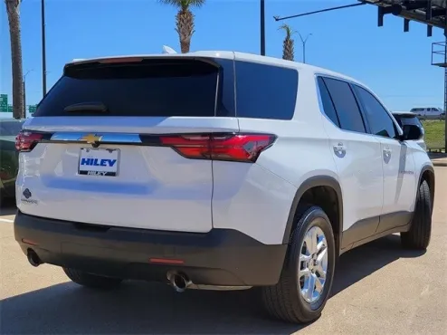 2023 Chevrolet Traverse LS photo 4