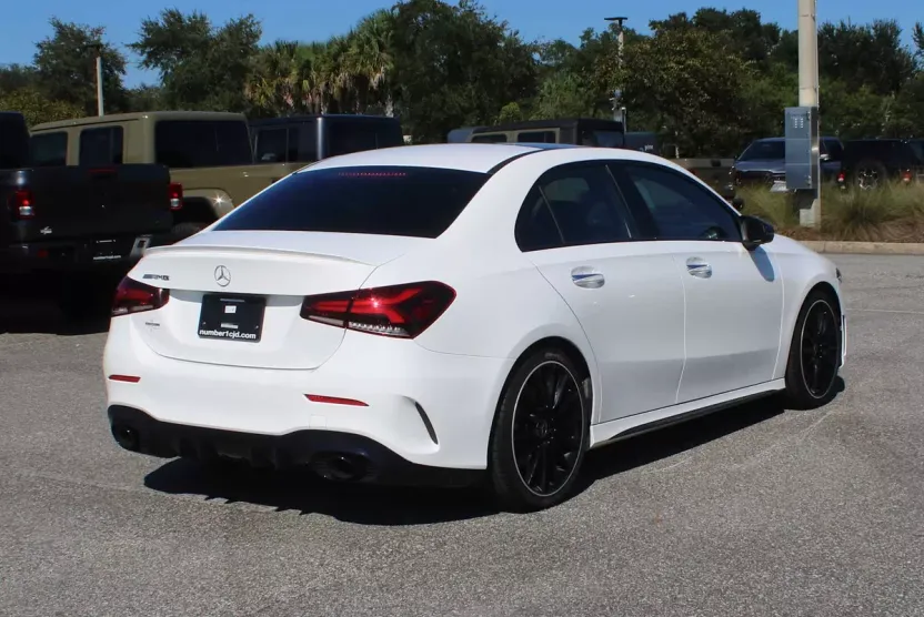 2021 Mercedes Benz A AMG 35 4MATIC photo 1