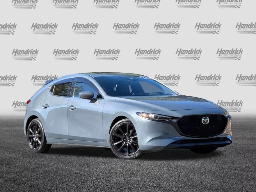 2020 Mazda Mazda3 Hatchback Premium photo 1