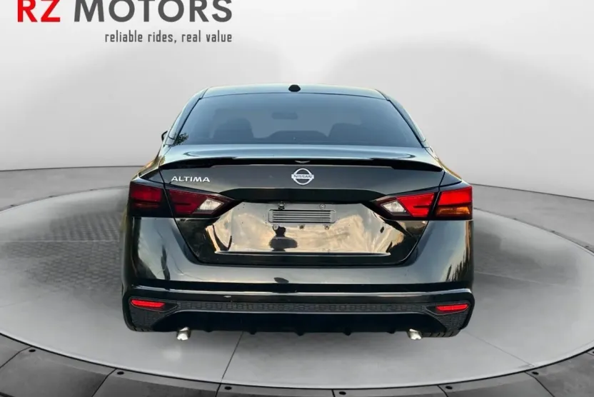 2020 Nissan Altima 2.5 photo 1