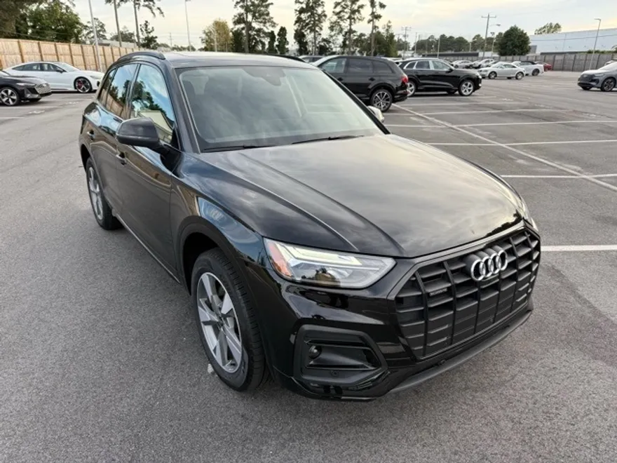 2025 Audi Q5 40 Premium Plus photo 1