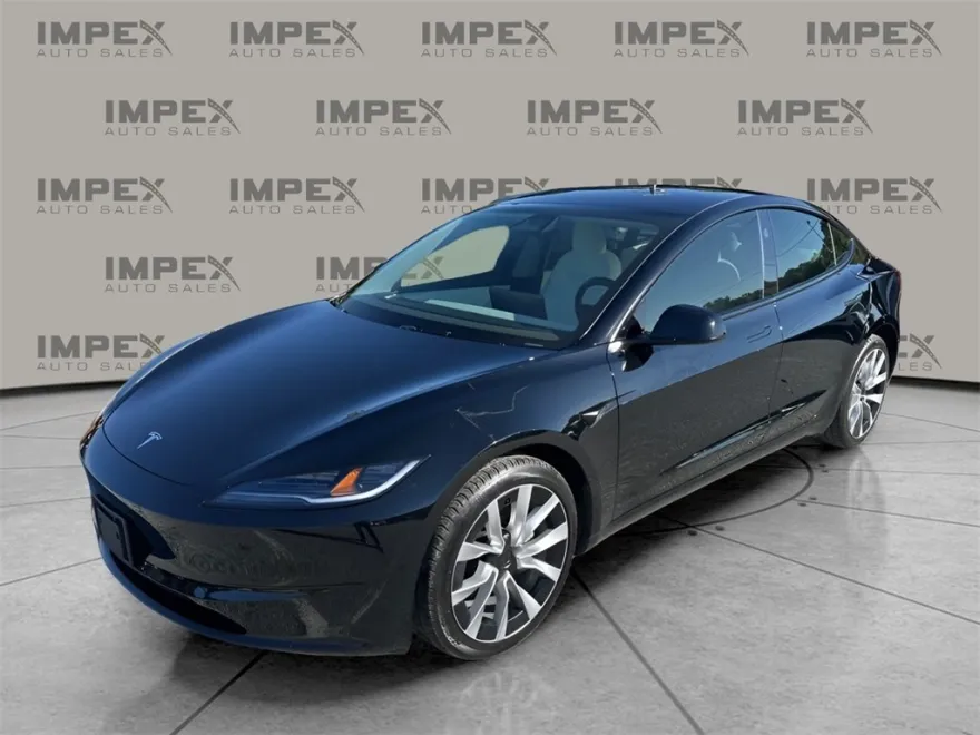 2024 Tesla Model 3 photo 1