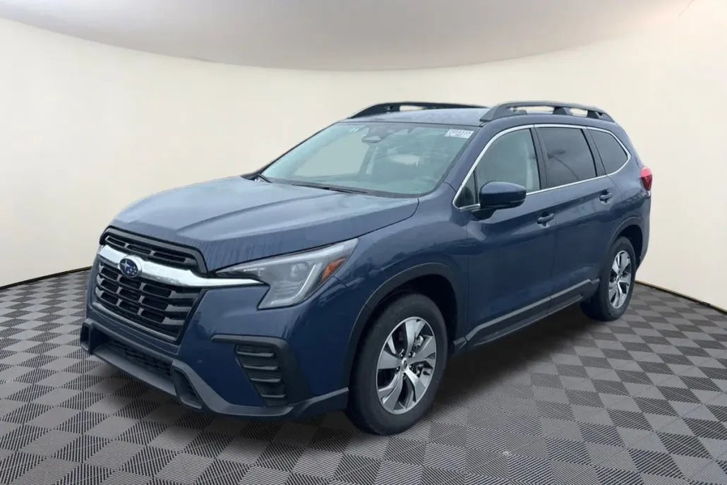 2024 Subaru Ascent Premium photo 1