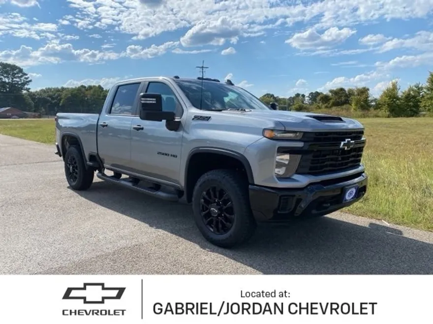 2025 Chevrolet Silverado 2500HD Custom photo 1