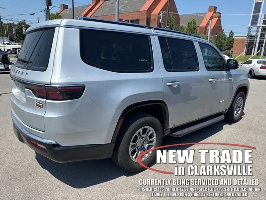 2023 Jeep Wagoneer Base photo 1